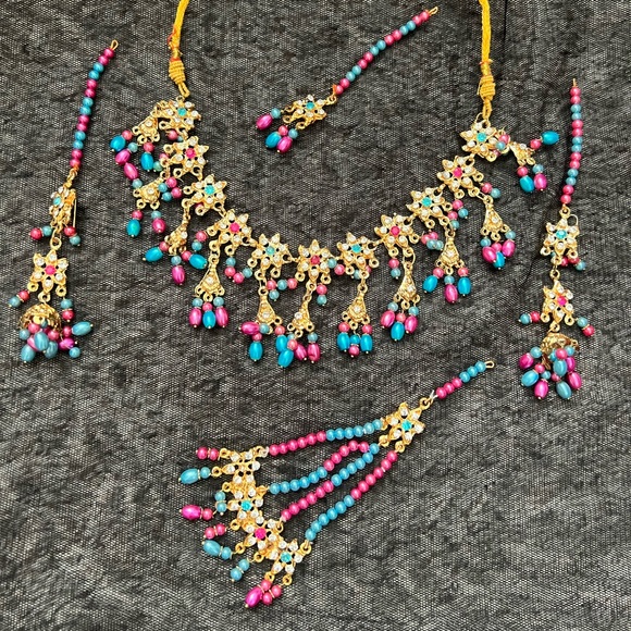 Indian Pakistani jhumka tikka earrings necklace set - Picture 8 of 16